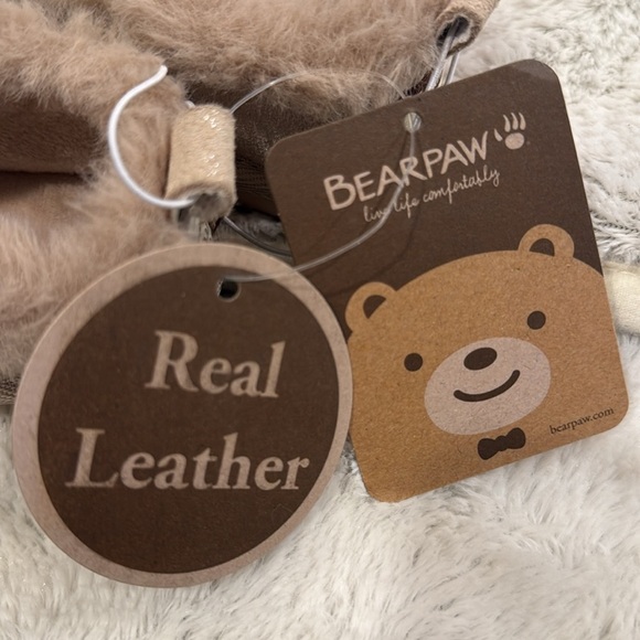 Toddler girl Bear paw ankle boots, Bear Paw, Size 5, color is light tan, NWT - Picture 6 of 8